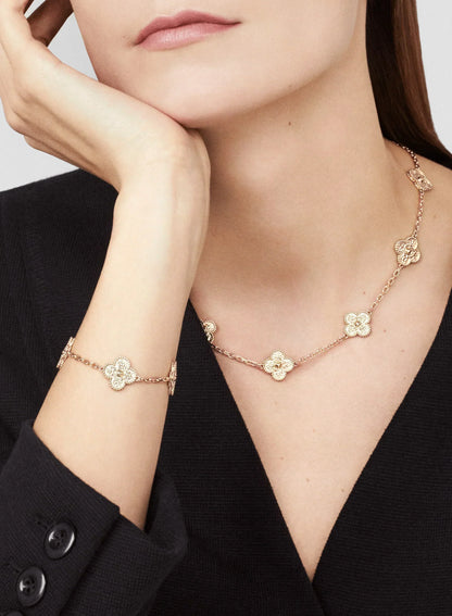 TRÉBOL | Collar Rosa